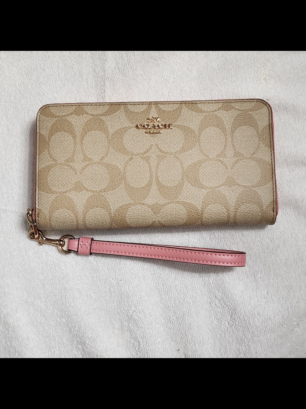 NWT COACH Beige Signature Zip Wallet Wristlet with Pink Strap (26-024)